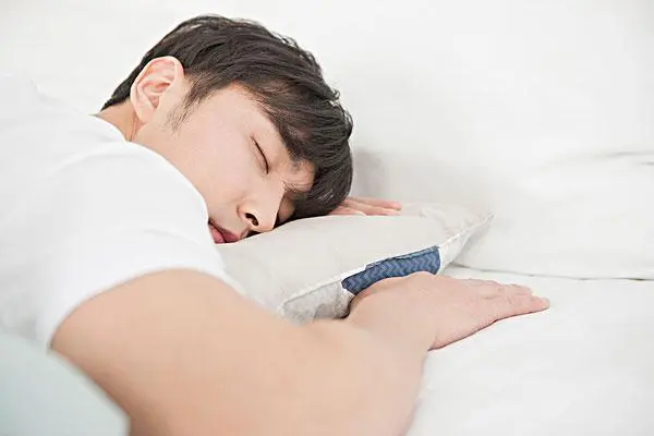 睡眠质量不好，会导致男性不育吗？(图1)